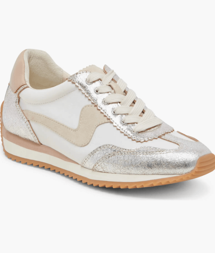 sneakers fashion - travel apparel